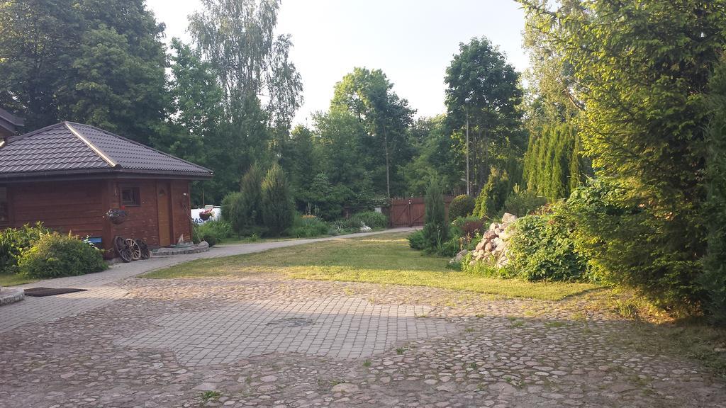 Kwiatowa Zagroda Białowieża Exteriör bild